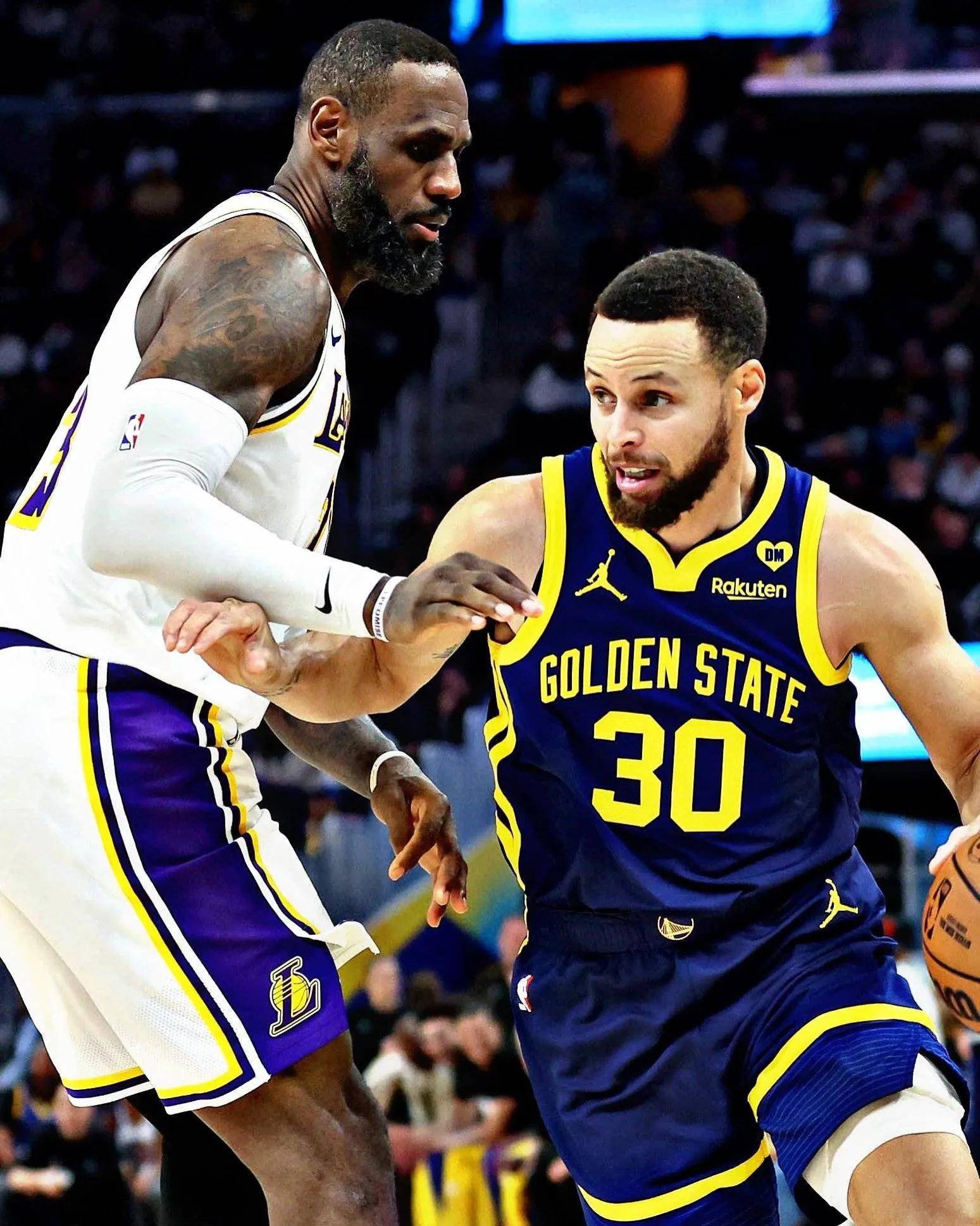 勇士球员公开质疑裁判判罚尺度，引争议，应用他的成功感觉.