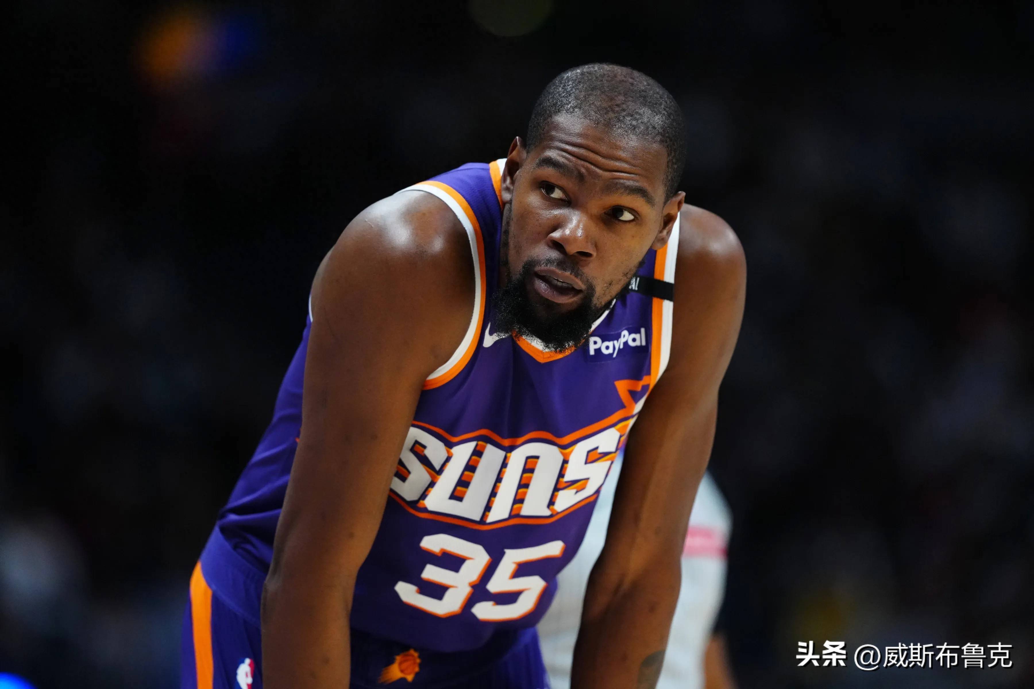 BB SPORTS-重返赛场引爆全场！，杜兰特意外战胜西班牙队全场沸腾不已-BB SPORTS